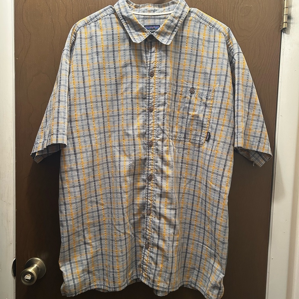 Patagonia Shirt Mens XL Yellow/Gray Plaid Puckerware Short Sleeve Button Up